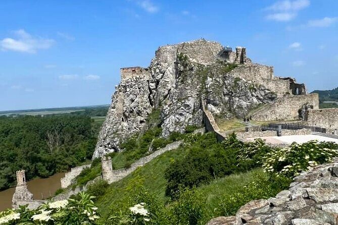 Private Grand City Tour in Bratislava with Devin Castle - FAQ