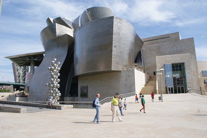 Private Guggenheim Museum Bilbao Tour with Official Guide - What to Keep in Mind