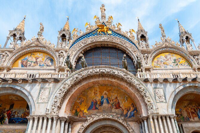 Private guide to visit Palacio Ducale & Basilica de San Marco in Venice - Exploring St. Mark’s Basilica