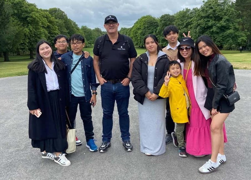 Private Guide (Walking Tour of Windsor & Eton) - Walking Through the Details