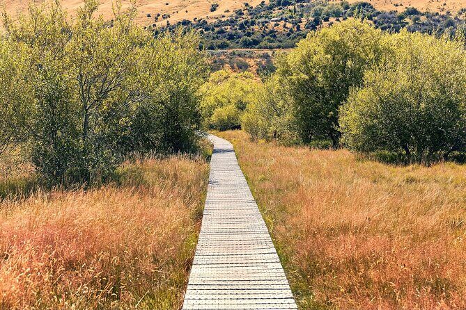 Private Guided Encounter Glenorchy Tour ex Queenstown - Exploring Glenorchy: A Quaint Lakeside Town