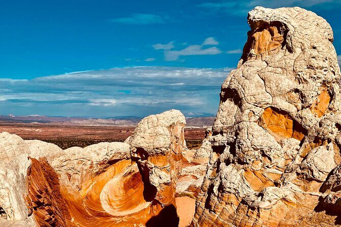 Private Guided Hike through White Pocket Off Road Activity - The Journey: Detailed Itinerary Breakdown