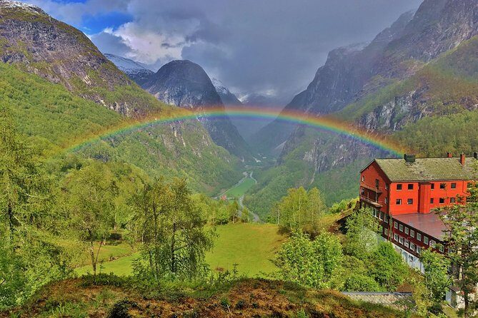 PRIVATE GUIDED TOUR: Highlights of Norway  Trip to the Sognefjord  SUMMER - Key Points