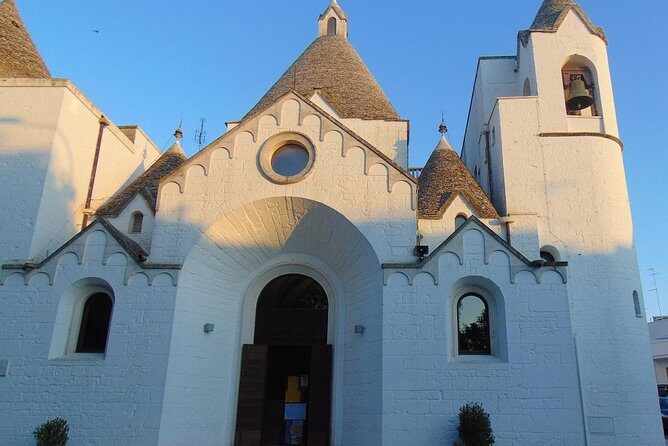 Private guided tour in Alberobello with free tasting: discovering the trulli - Key Points