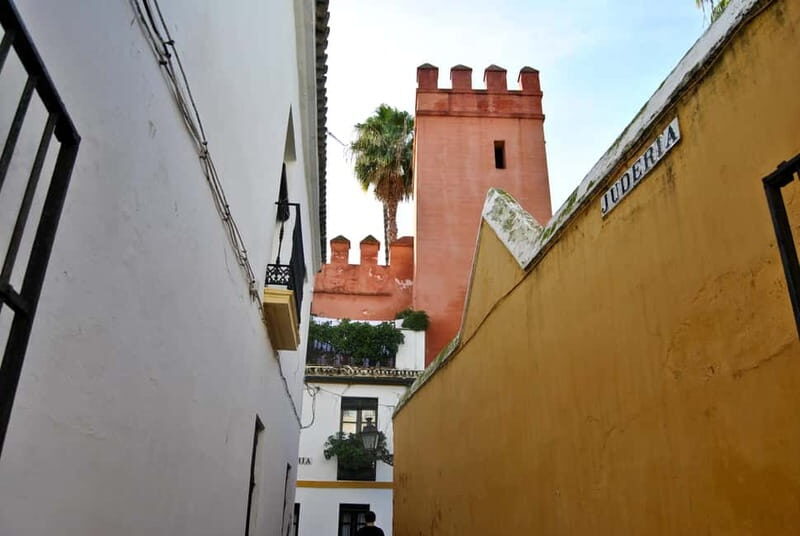 Private Guided Tour of Complete Seville and Jewish Quarter - Key Points