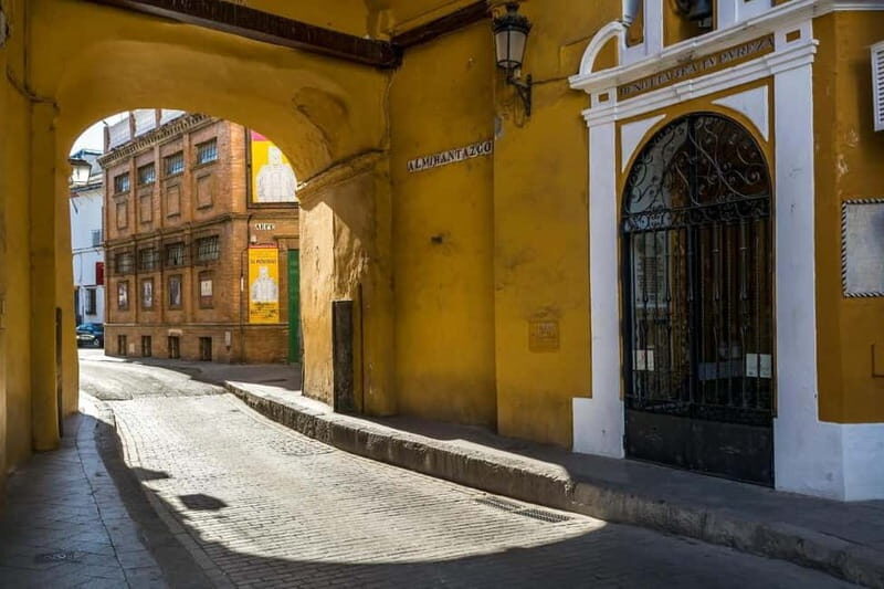 Private Guided Tour of Complete Seville and Jewish Quarter - Who Is This Tour Best For?