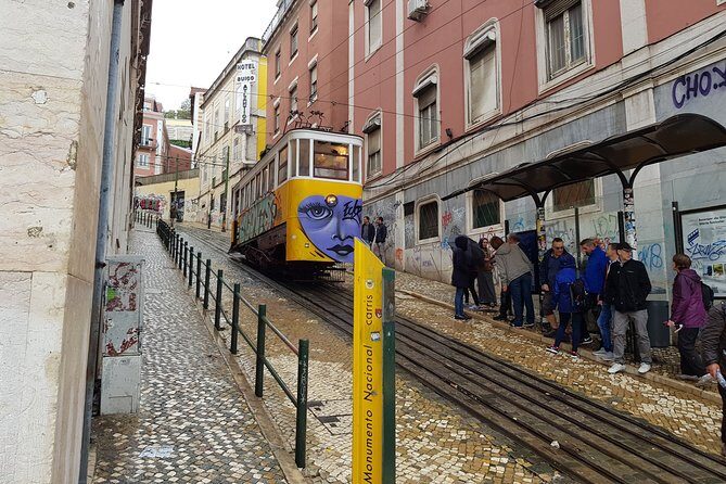 Private guided tour to 7 Colinas and Belém in an electric Tuk Tuk with 4.5 hours. - The Sum Up