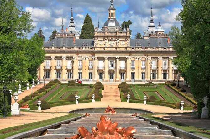 Private Guided Tour with Admission to La Granja and Fabrica de Vidrio - What’s Not Included