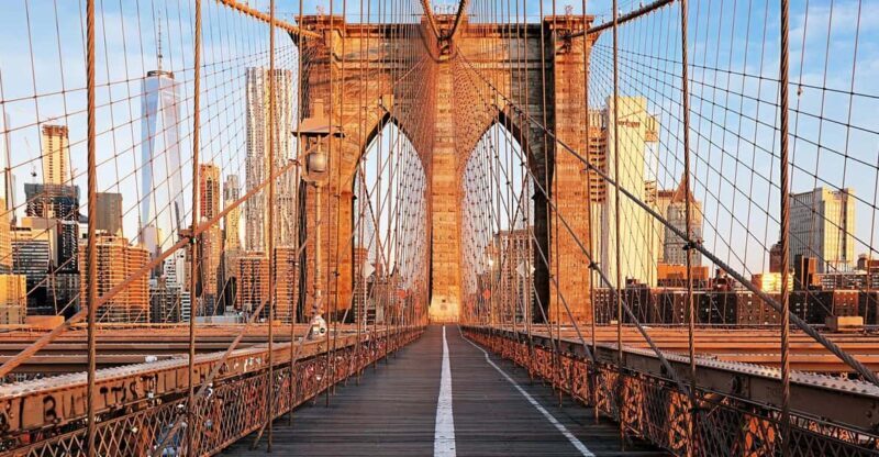 Private Guided Walking Tour of the Brooklyn Bridge and DUMBO - Key Points