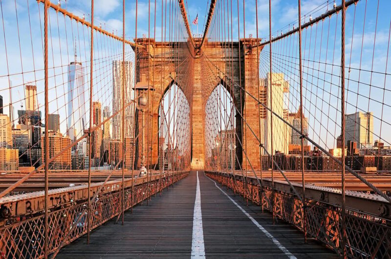 Private Guided Walking Tour of the Brooklyn Bridge and DUMBO - Exploring DUMBO