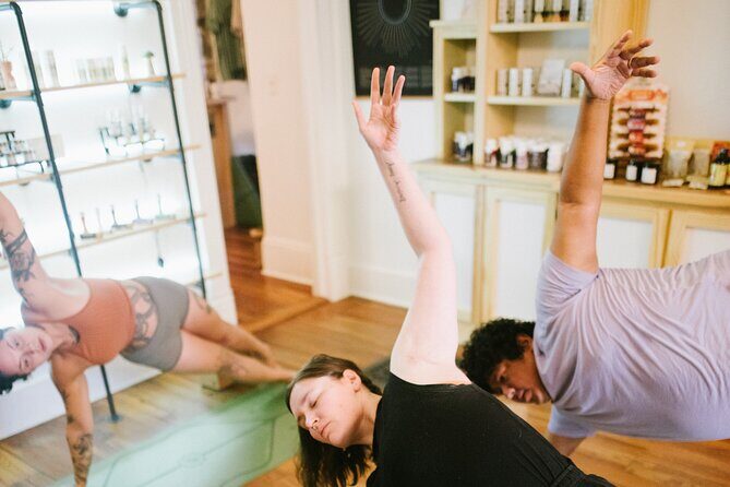 Private Guided Yoga Session in Boutique Cannabis Store - Key Points