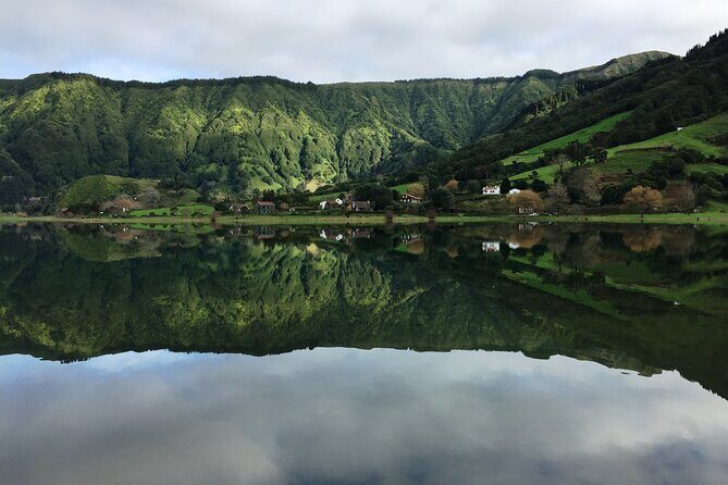 Private Half-Day 4x4Tour to Sete Cidades Volcano - Key Points