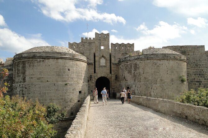 Private Half Day Guided Tour to Rhodes New and Old Town - The Value of a Private Guided Tour