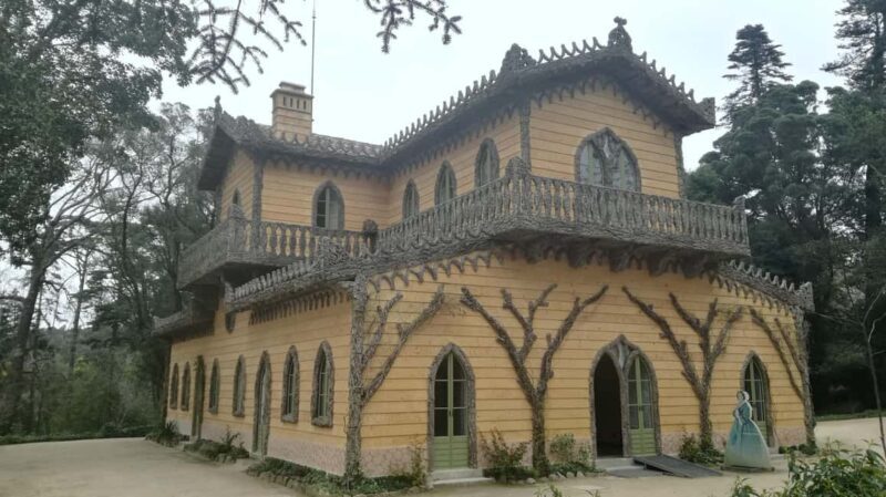 Private Half Day tour Sintra Pena Palace & Initiantion Well - Key Points