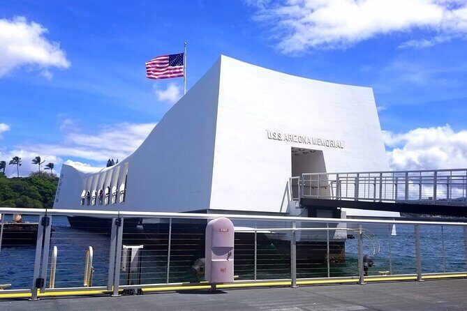 Private Hawaii Pearl Harbor Tours and North Shore (up to 12 people ) - A Deep Dive into the Tour Experience