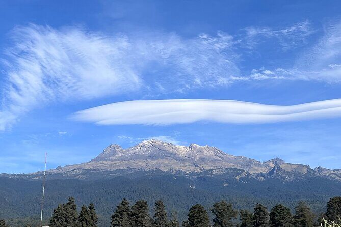 Private Hike next to volcano at 14800 ft. from Mexico city - Key Points