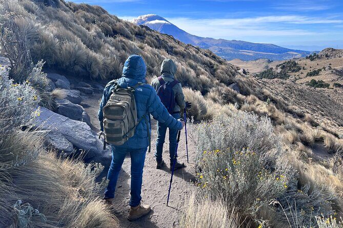 Private Hike next to volcano at 14800 ft. from Mexico city - FAQs