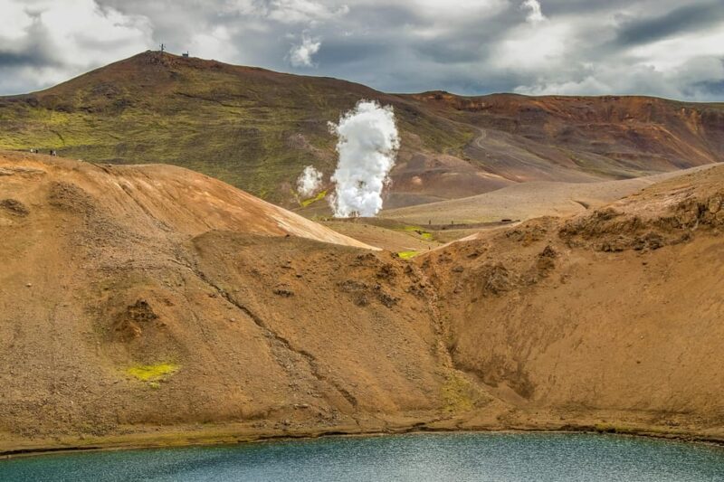 Private Hiking Tour: Volcanic Eruption Site & Reykjanesbær - Who Is This Tour Best For?