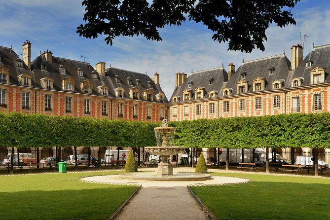 Private History Walking Tour in Paris for Teens & Family - An In-Depth Look at the Itinerary