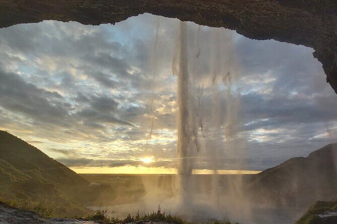 Private Iceland South Cost Tour and Glacier Hike - FAQs