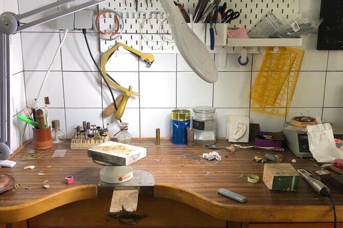 Private Initiation Workshops to Jewelry in Coruña - FAQ