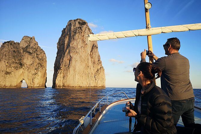 Private Island of Capri by Boat - The Experience on the Water