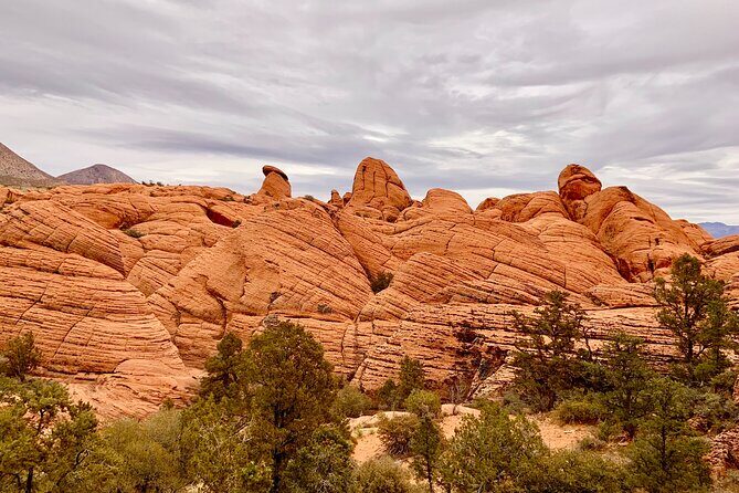 Private Jeep Ride to Explore Slot Canyons and Rock Formations - Key Points