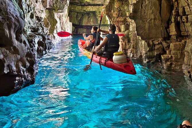 Private kayak tour: Explore the caves and turquoise bays in Pula - Key Points