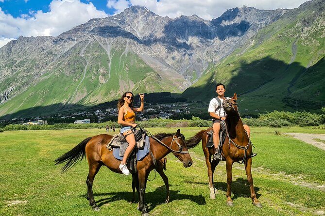 Private Kazbegi Tour: Gergeti, Ananuri & Scenic Views - Key Points