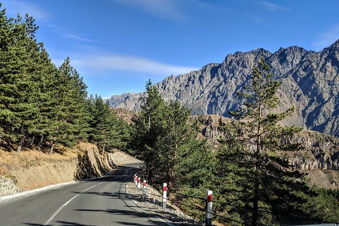 Private Kazbegi Tour: Gergeti, Ananuri & Scenic Views - Transportation & Comfort