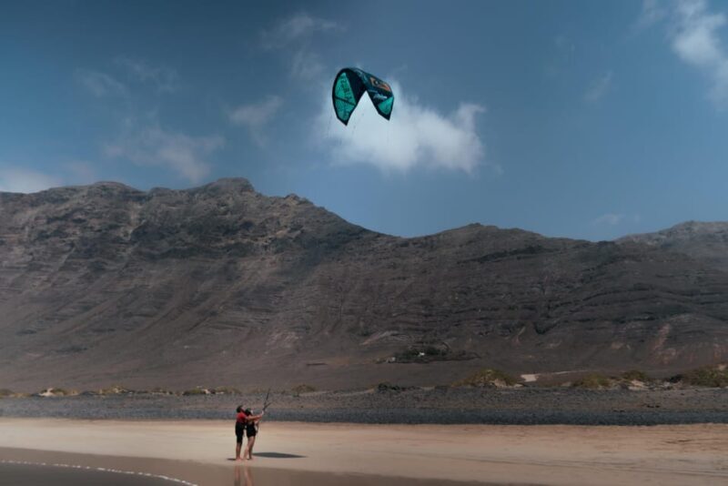 PRIVATE KITESURF LESSONS - The Sum Up