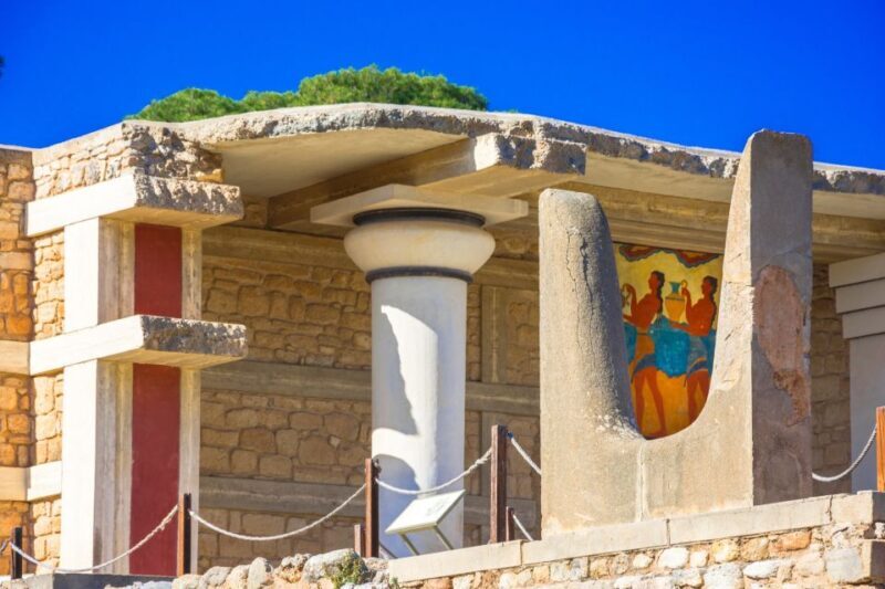 Private Knossos Skip The Line Tour inc. lunch & wine tasting - Who Should Consider This Tour?
