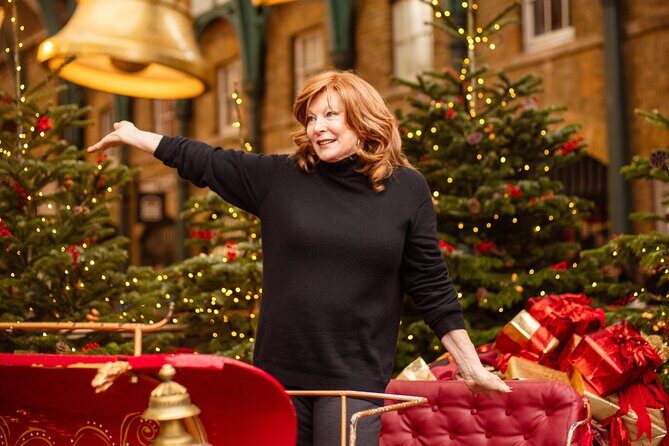 Private landmarks photoshoot for families and couples - A Closer Look at the Tour