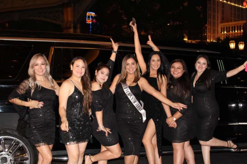 Private Limo 2.5hr Tour of Vegas with Champagne - A Closer Look at the Vegas Limo Tour Experience