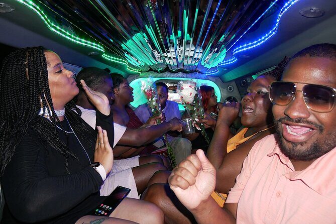 Private Limo 2.5hr Tour of Vegas with Champagne - Discovering Vegas in a Luxe Ride