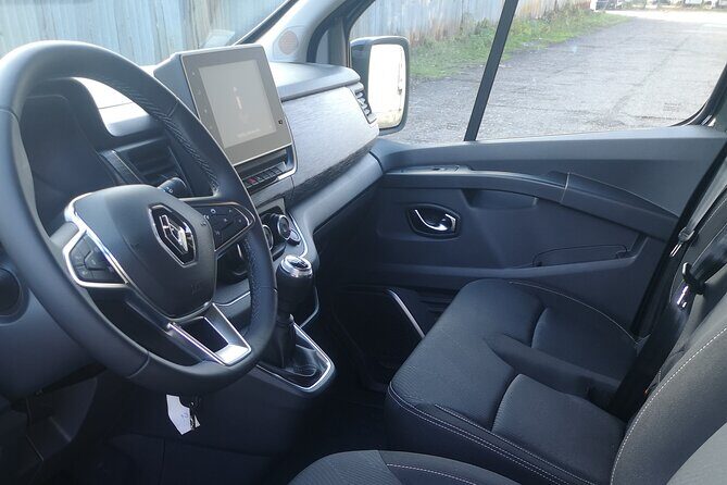 Private Limo Transfer from Beograd Airport to Belgrade downtown - In-Depth Look at the Private Transfer Experience