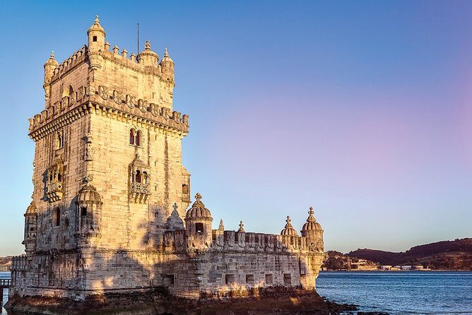 Private Lisbon city tour - The Experience and the Guides