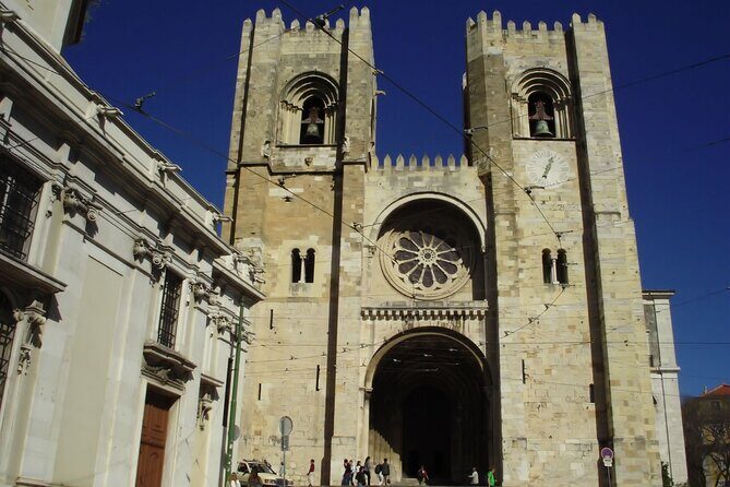 Private Lisbon Historical Tour on a Tukxi - Who Should Book This Tour?