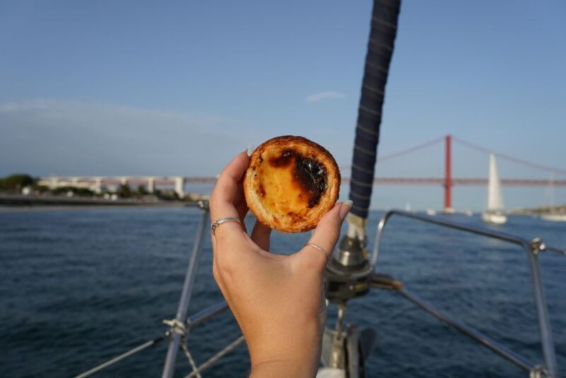 Private Lisbon Sightseeing Sailing Boat Tour with Locals - Authentic Traveler Perspectives