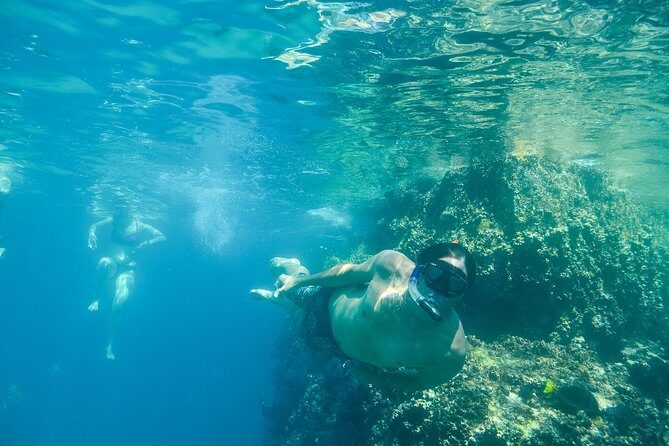 Private Los Cabos snorkeling tour to Chileno bay and Santa Maria cove - FAQ