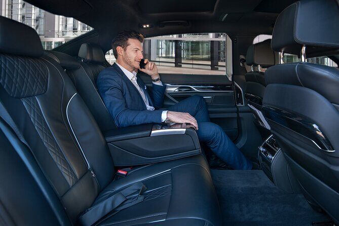 Private Luxury Airport Transfer with Limousine - Who Will Love This Service?