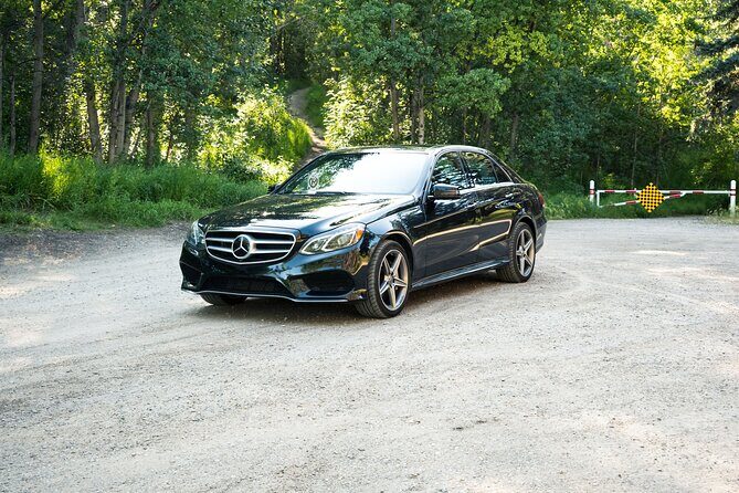 Private Luxury Calgary - Banff / Lake Louise Area 1 Way Transfer - Why Consider a Private Luxury Transfer?