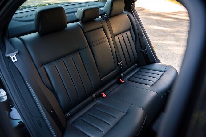 Private Luxury Calgary - Banff / Lake Louise Area 1 Way Transfer - Who Should Consider This Service?