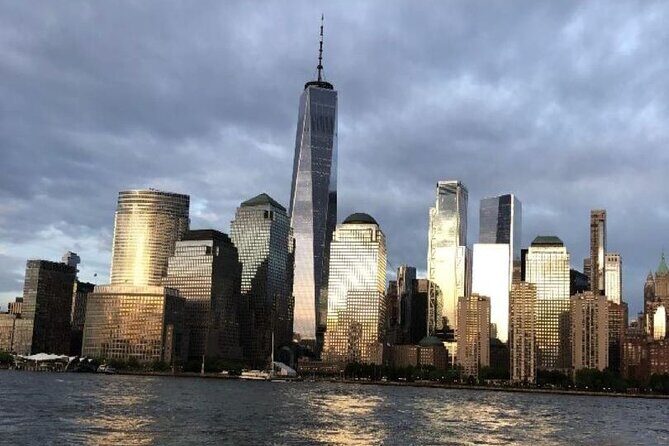 Private Luxury Daytime Boat Tour in New York City - 1 Hour - Why Youll Love This Private NYC Boat Tour