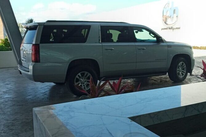 Private luxury transportation from CUN Airport to Puerto Morelos - The Value of the Price