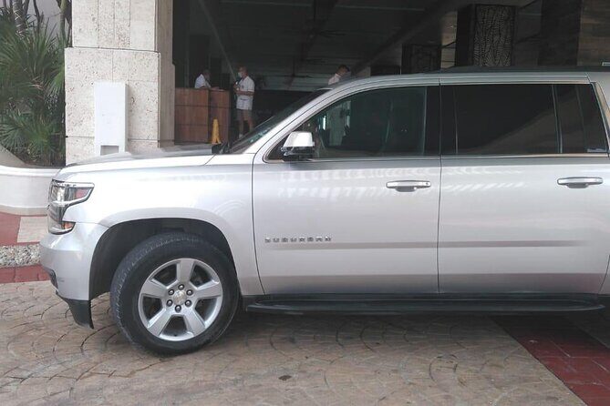 Private luxury transportation from CUN Airport to Puerto Morelos - What Makes This Service Stand Out?