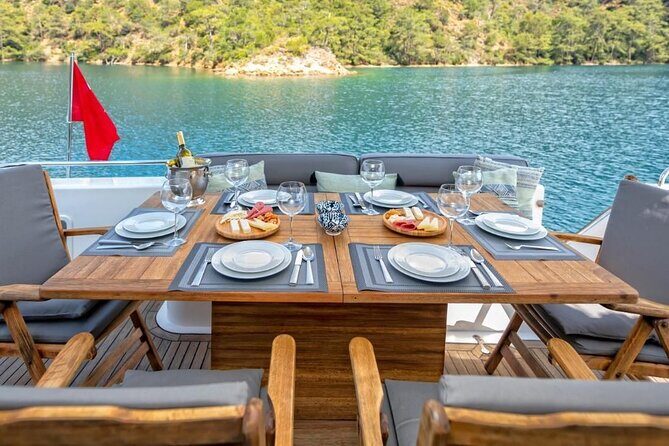 Private Luxury Yacht Cruise on Bosphorus - FAQs
