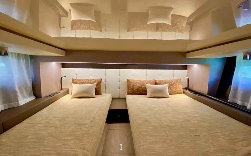 Private Luxury Yacht Tour in Lisbon with Local Guide - Who Is This Tour Best Suited For?