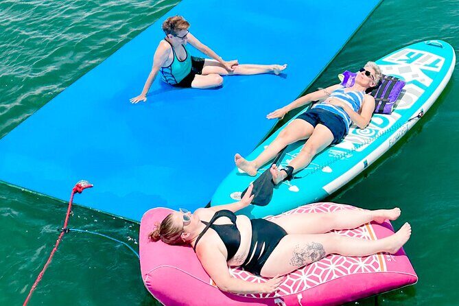 Private Luxury Yacht with Beach Stop and Swimming/Paddle Boarding - Key Points