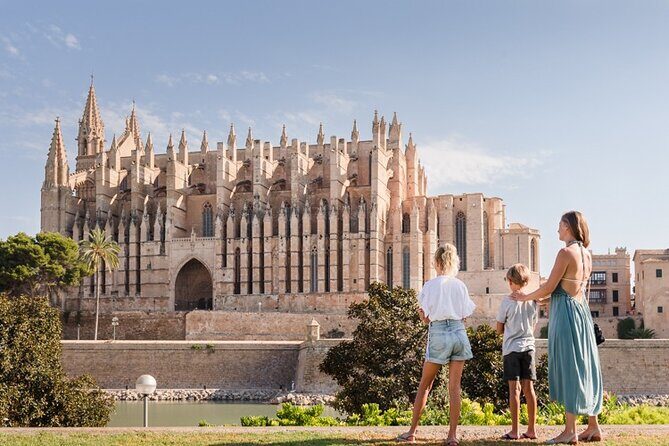 Private Mallorca Photoshoot - Palma & North Beaches options - Key Points